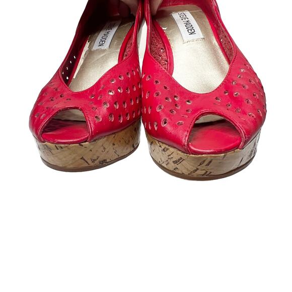 Steve Madden Visible Platform Open Toe Wedge Heels Perforated Red Leather 6 B - Picture 6 of 13